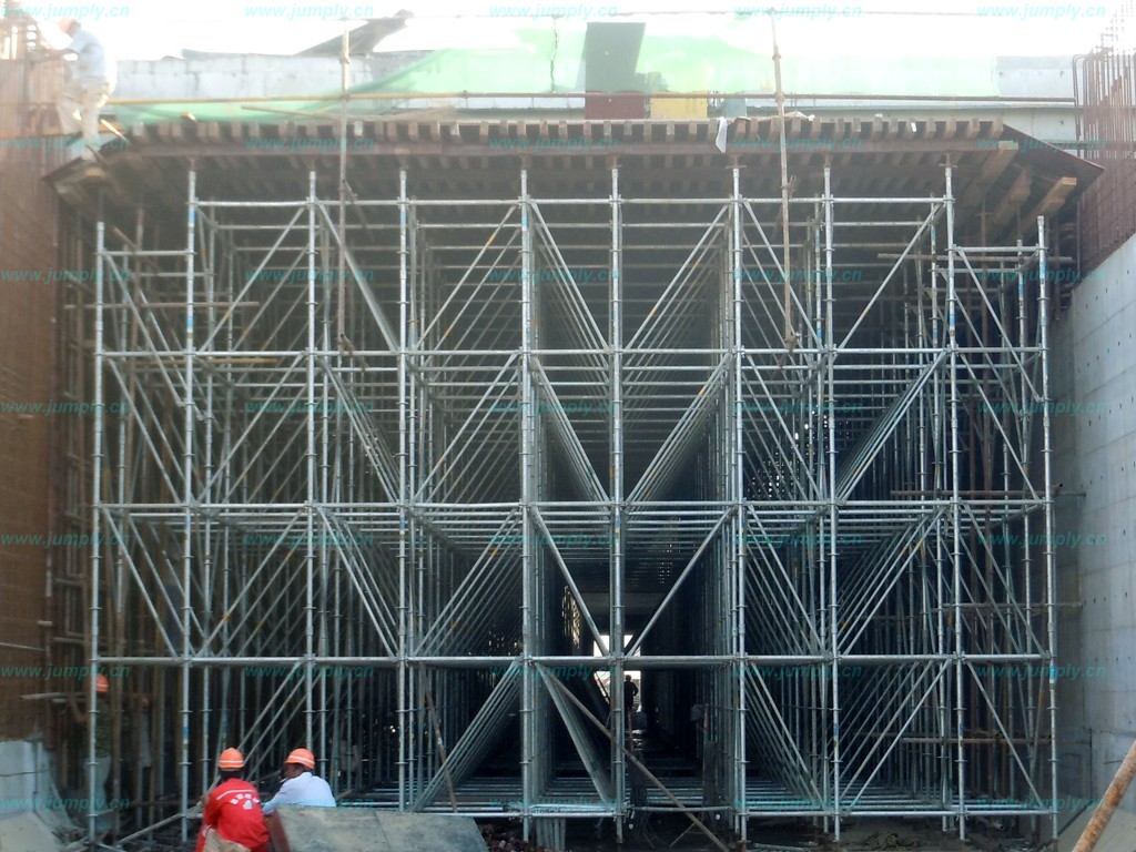 “承插型盤扣式腳手架，搭建好助手，效率有保障”